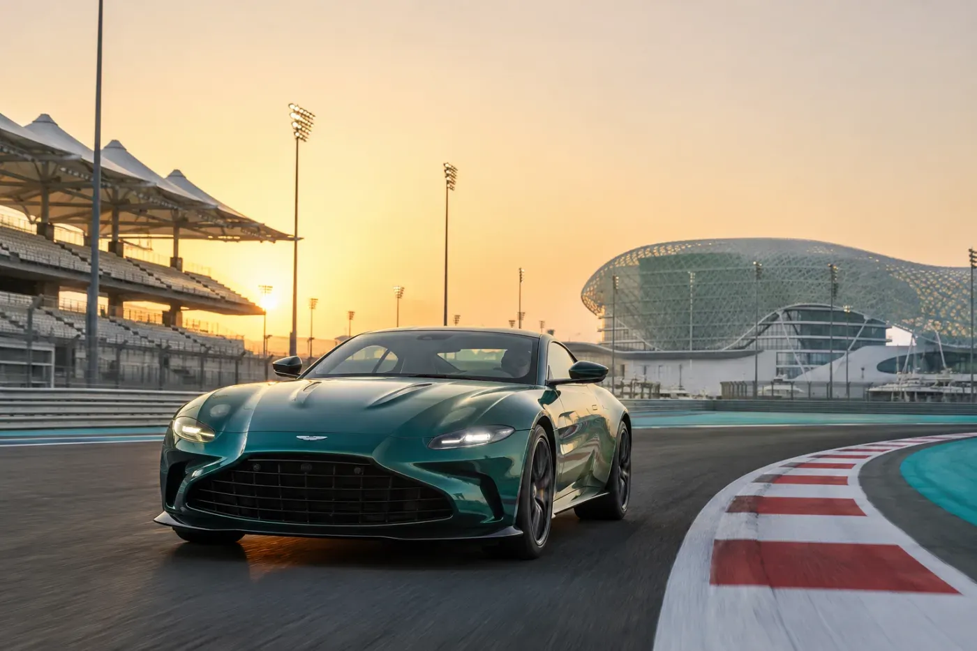 Yas Marina F1 Track Driving (Aston Martin)